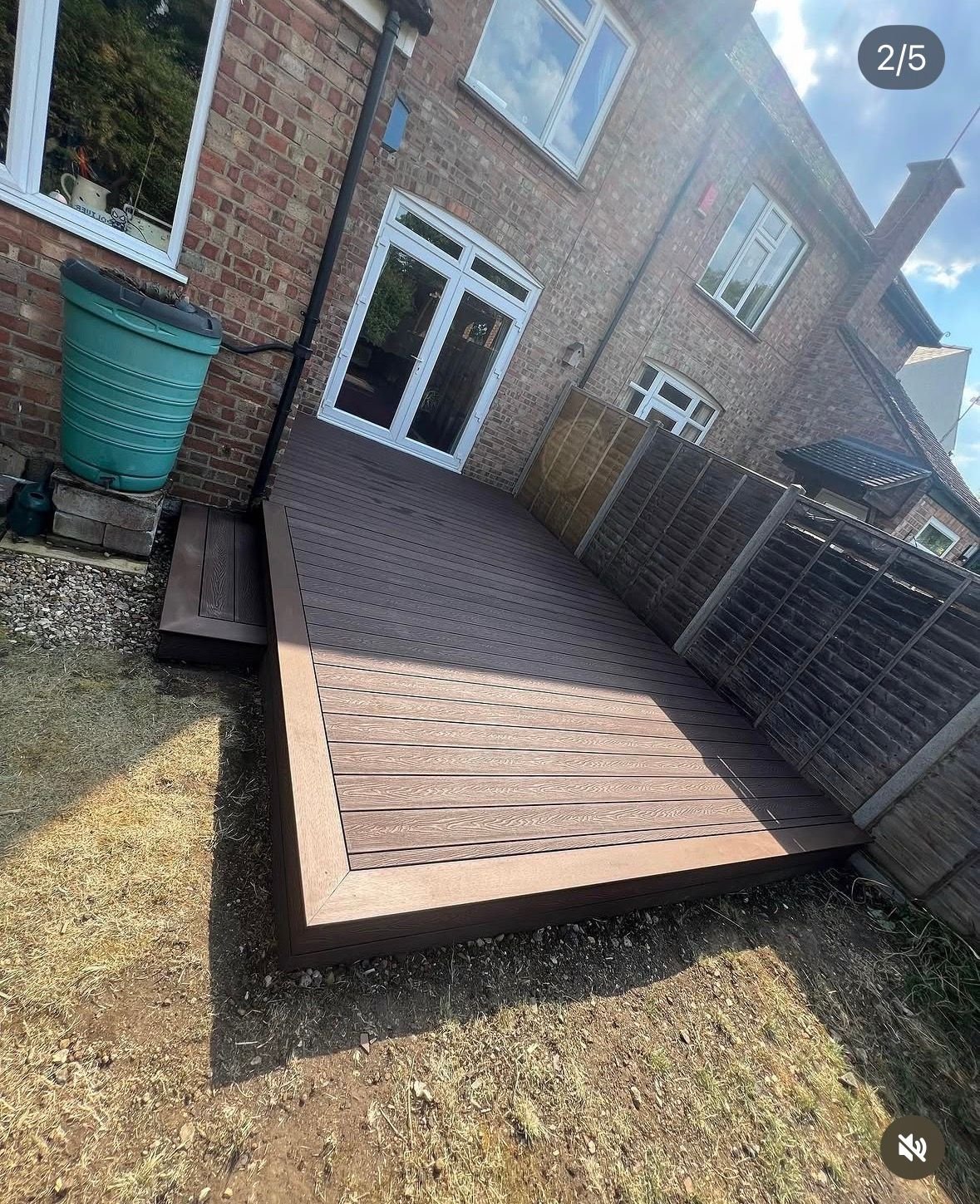 Two-tone composite deck